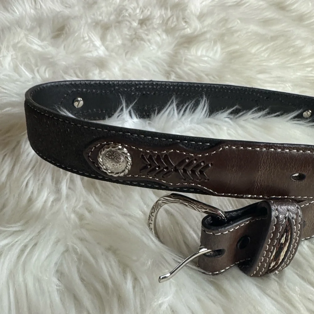 Nocona Belt Co. Conch and Fabric Southwestern belt Size 28